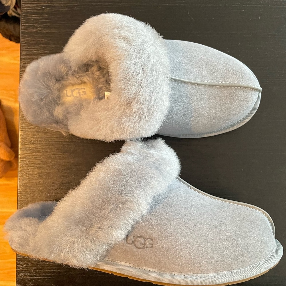 NIB UGG Scuffette Slippers